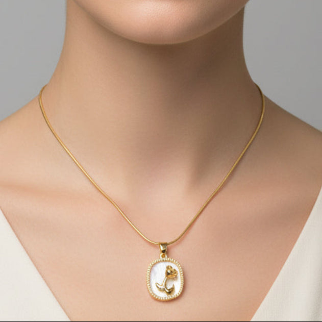 Rose Pendant Necklace