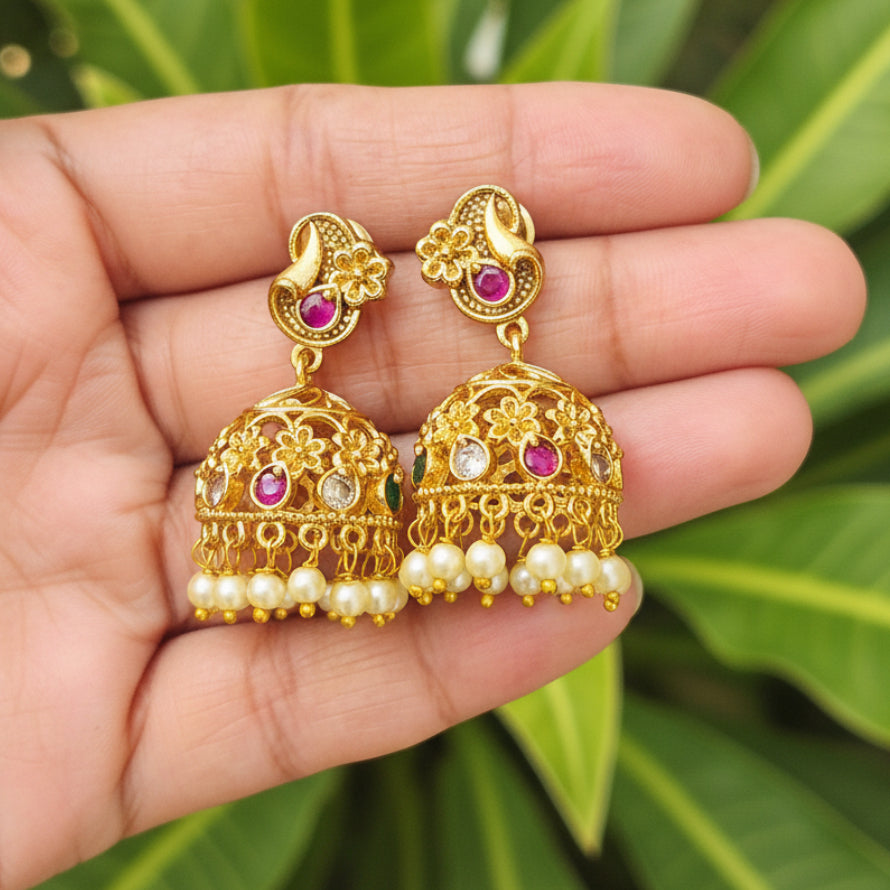 Kundan Jhumkas
