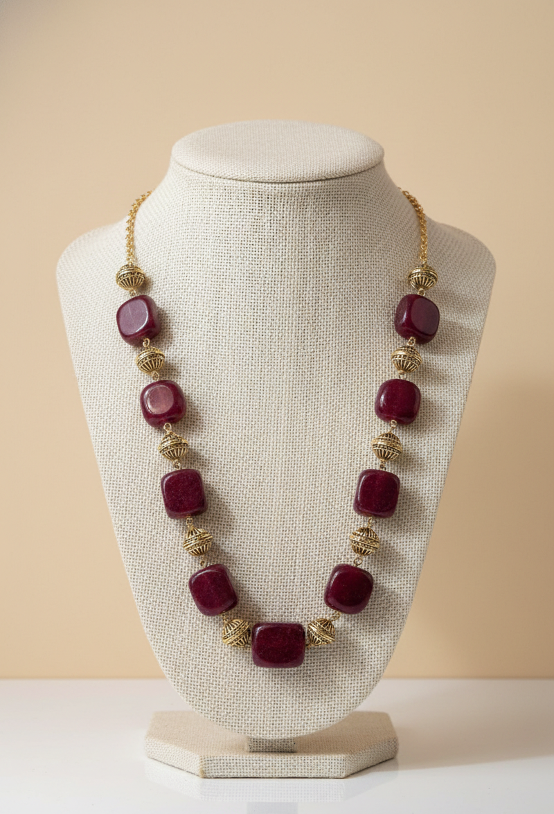 Elegant Beaded Necklace